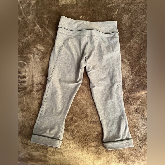 LULULEMON PASSION CROP CROPS II HEATHERED SLATE HSL LUXTREME 17” W6E01S SZ 4 - Picture 9 of 11